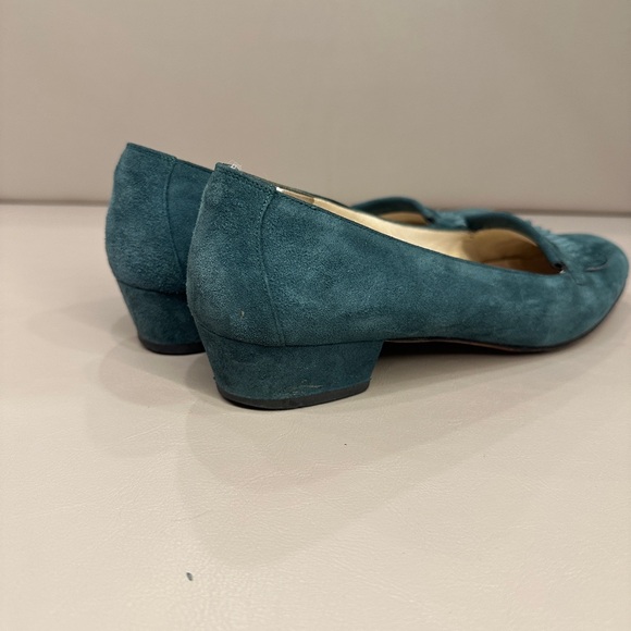Vintage Salvatore Ferragamo teal suede loafers - Picture 7 of 10